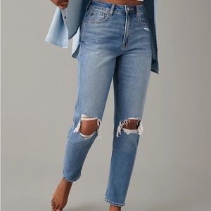 American Eagle mom Jean
